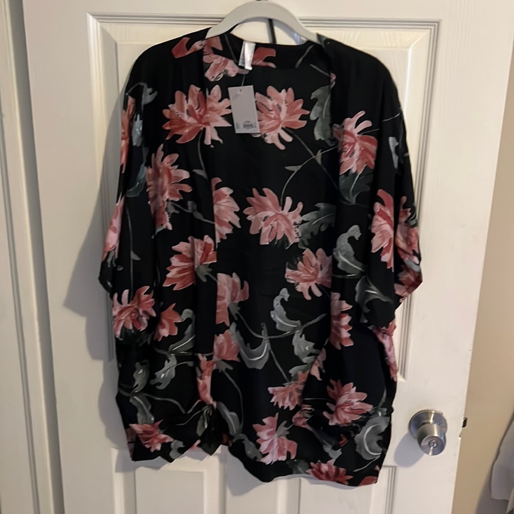 NWT Lauren Conrad size OS (one size fits most) floral open front cardigan.